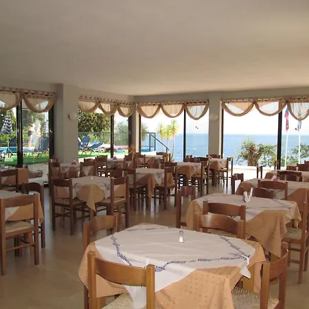 Karina Hotel