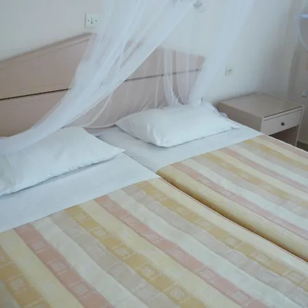 Otel Karina Benitses (Corfu)