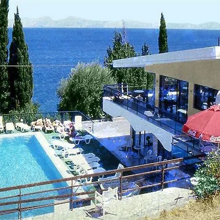 Hotel Karina 2*